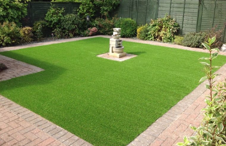 An easy method to install the turf in your home